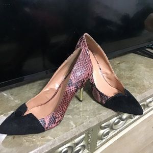 Gently worn Christian Siriano Pumps